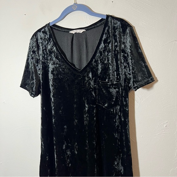 Spring + Mercer Womens Velvet Legging Tee Size Large Black V-Neck Short Sleeve - Picture 3 of 6